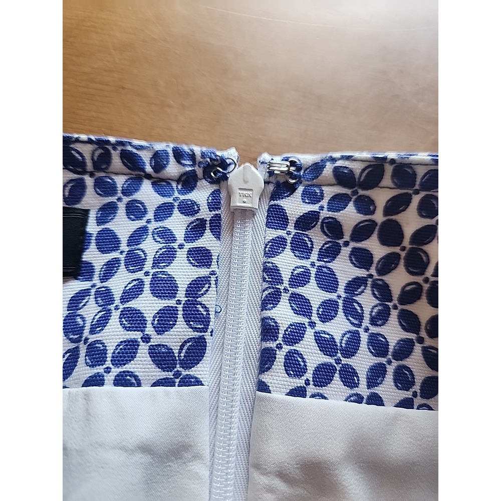 Talbots Skirt Size 8 Knee Length Blue Floral Pencil Canvas Cotton Blend - Picture 6 of 9